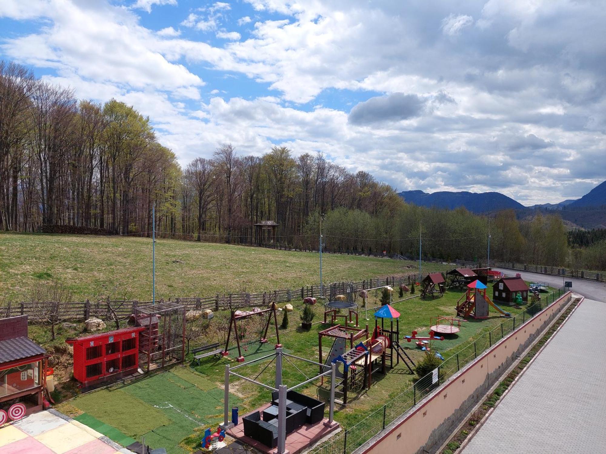 Pension Chalet Poiana Marului Ranch ภายนอก รูปภาพ